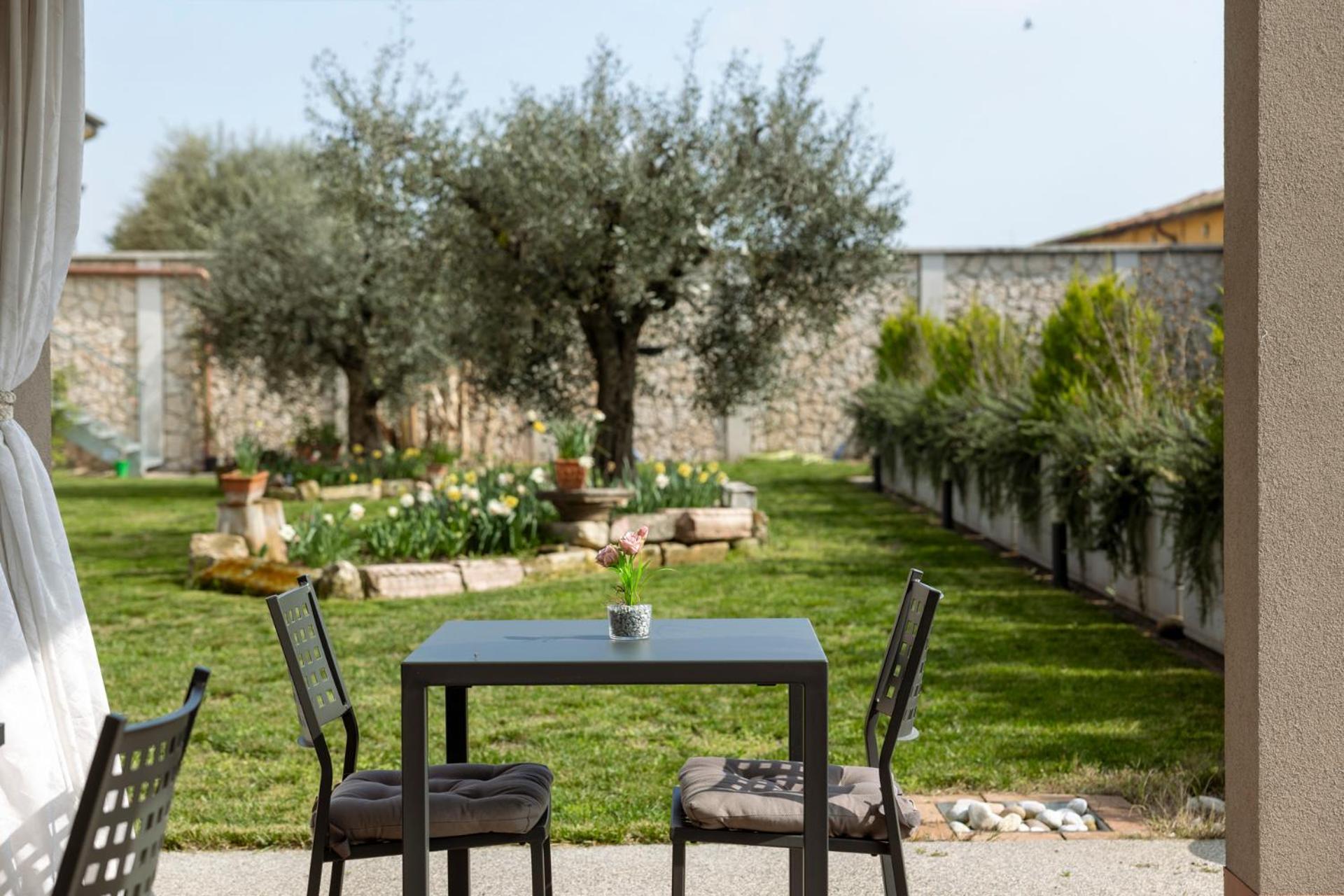 Hotel La Caporala Castel d'Azzano Exterior foto